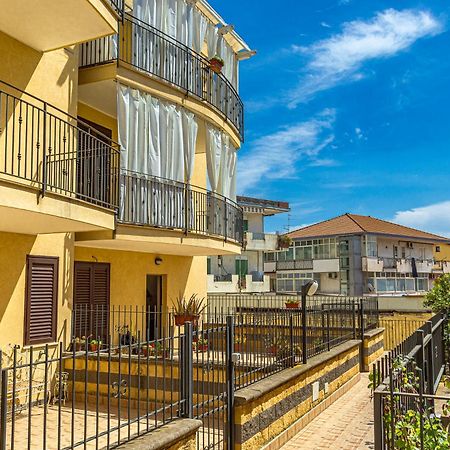 Villetta Desiderio Apartment Джардини-Наксос Экстерьер фото