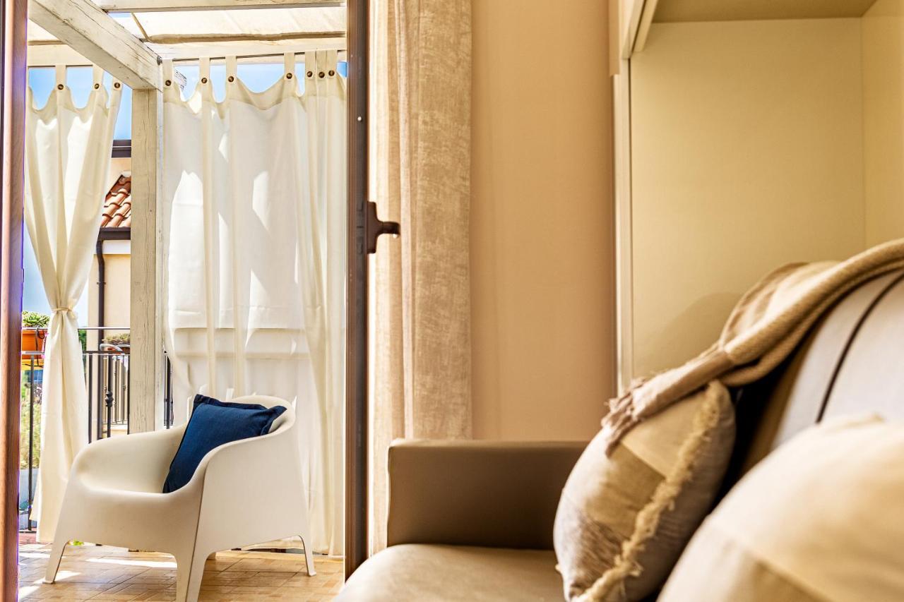 Villetta Desiderio Apartment Джардини-Наксос Экстерьер фото